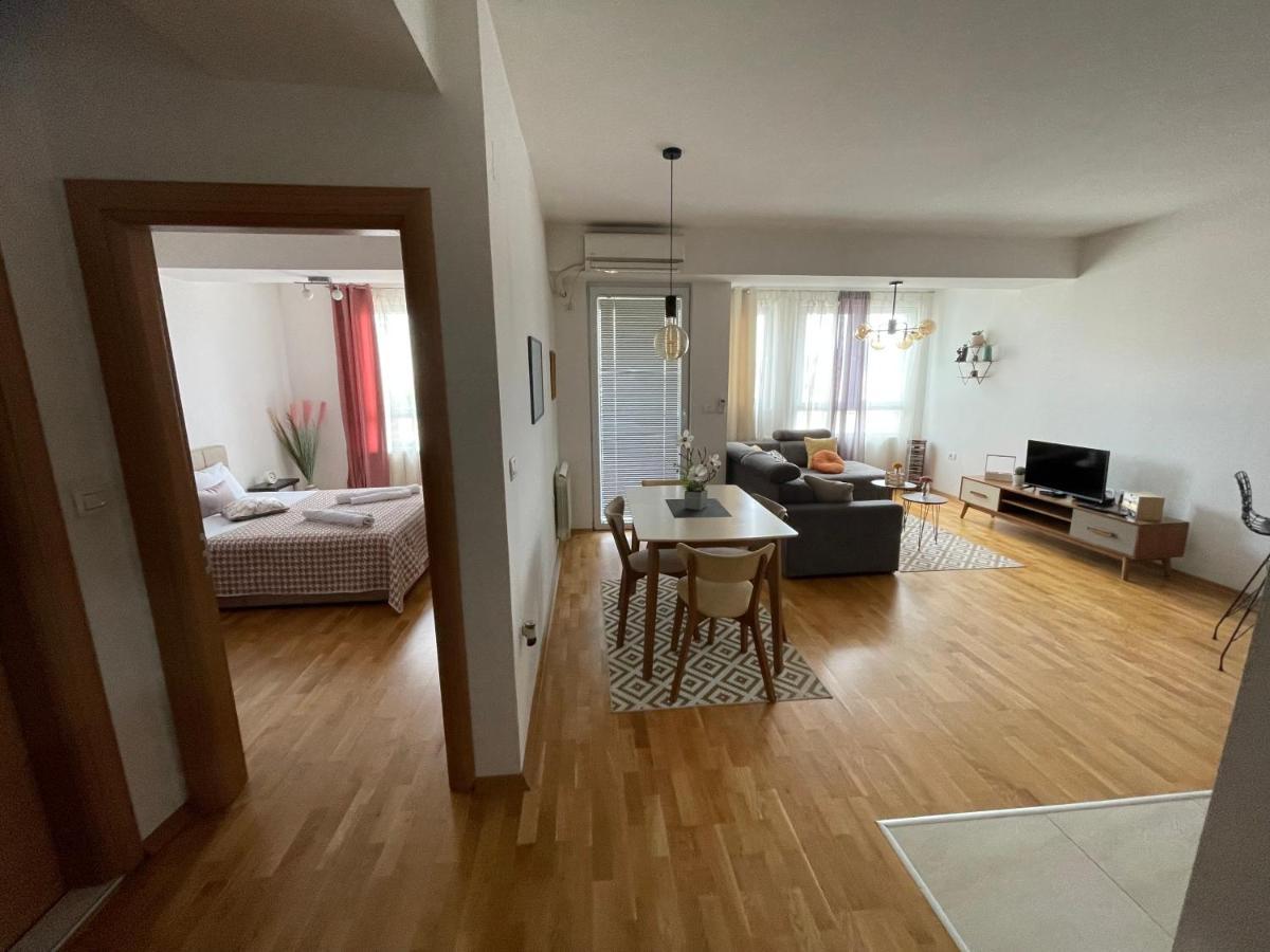 Skopje Station Apartment Екстер'єр фото