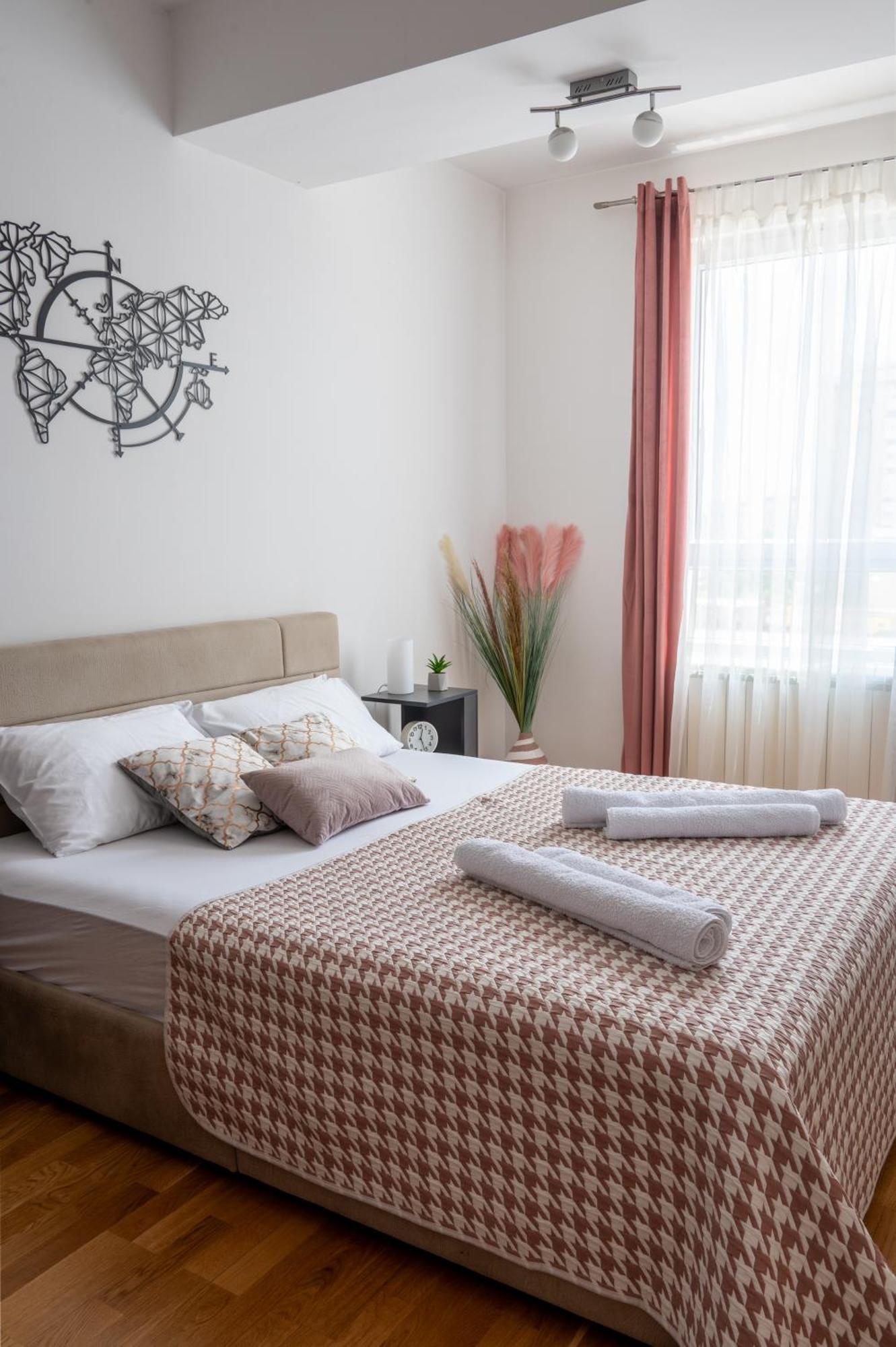 Skopje Station Apartment Екстер'єр фото